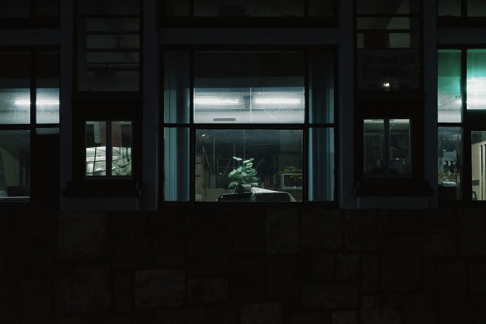 ILCE-7M2 2022-11-21 17:40:47 f/5 1/160sec ISO-2000 70mm